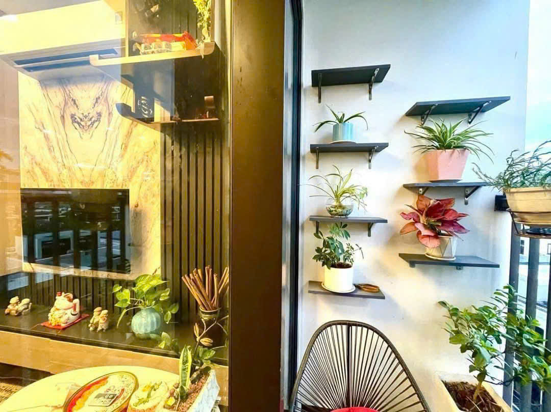 Bán căn hộ 2 phòng ngủ, tầng trung,đầy đủ đồ đẹp bên tòa Sky Oasis Ecopark 7