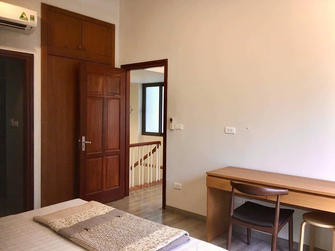Biệt thự đủ đồ nội thất cho thuê giá chỉ 28 triệu/1 tháng, tại Vườn Tùng, Ecopark 4