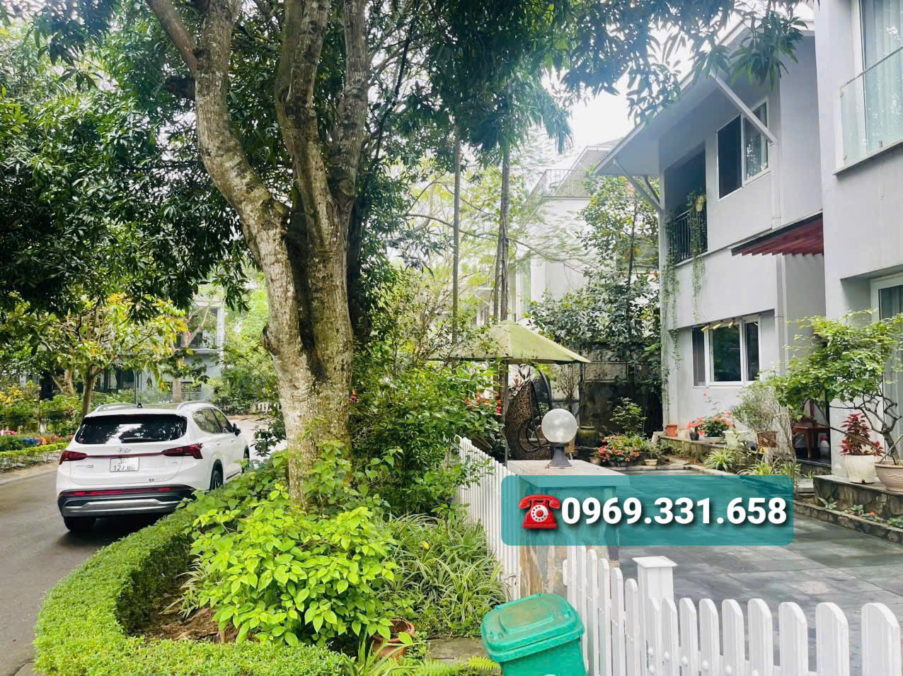 Căn biệt thự đơn lập 324m2,4 phòng ngủ,đủ đồ bên Vườn Tùng Ecopark cần bán 7