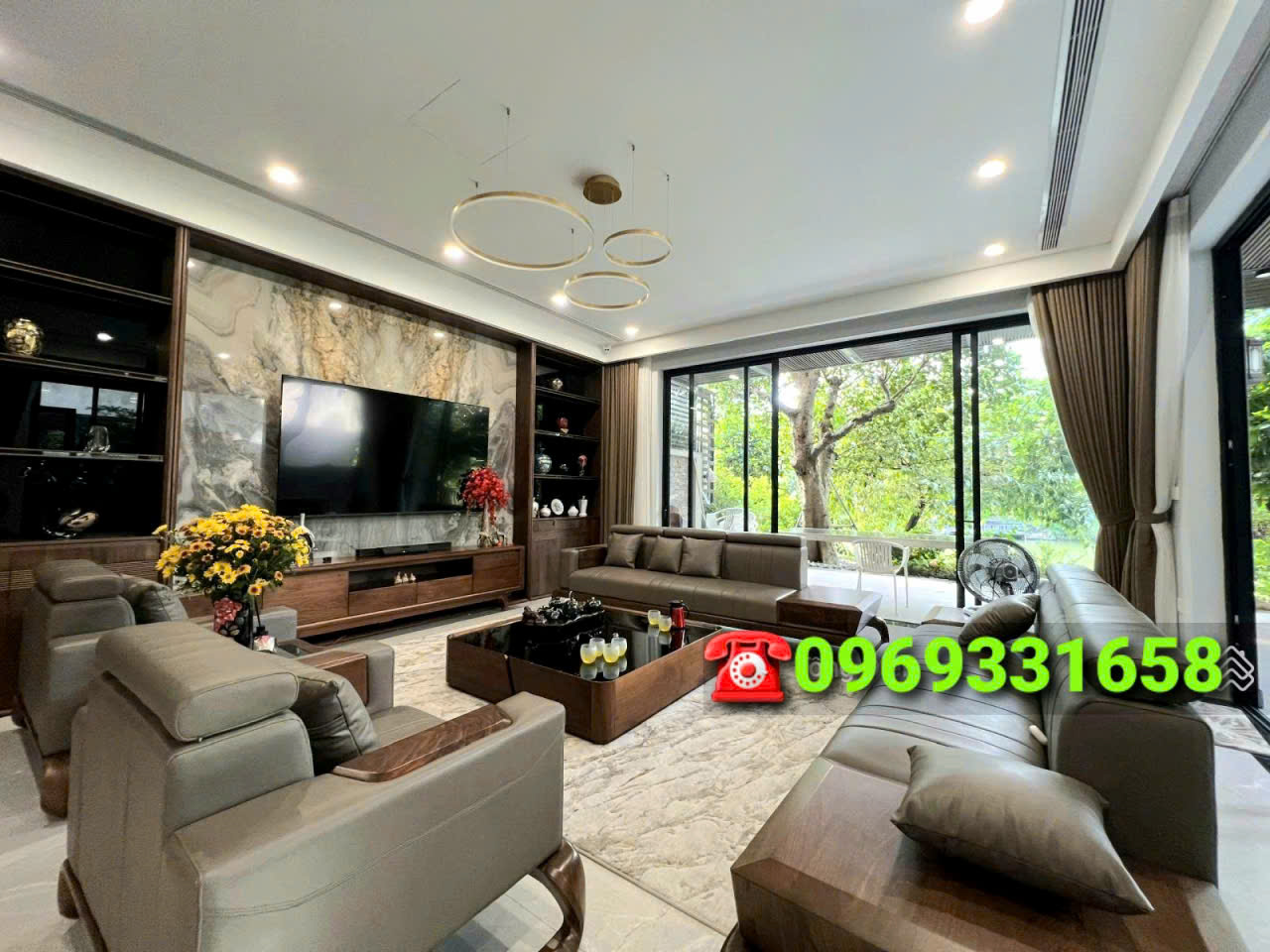 Cần cho thuê căn Biệt thự nội thất sang trọng bên khu BT Đảo Ecopark 2