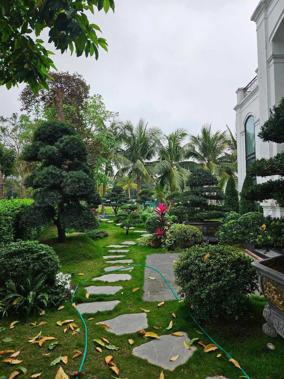 Cần chuyển nhượng căn Biệt Thự góc 2 mặt tiền, 3 mặt thoáng bên khu Đảo Ecopark 3