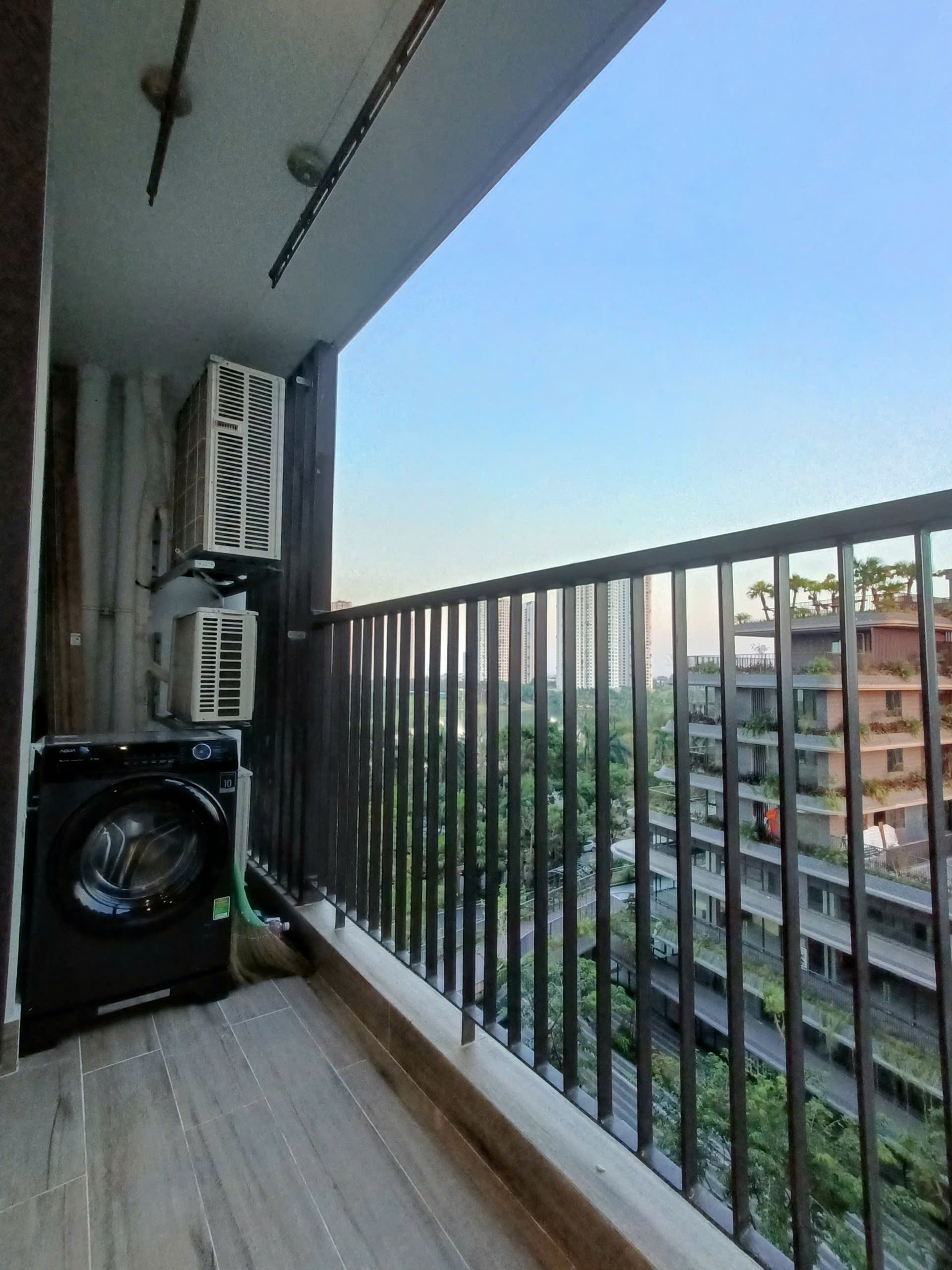 Căn hộ 2 phòng ngủ, đủ đồ bên tòa R3 Onsen Ecopark cần cho thuê 10