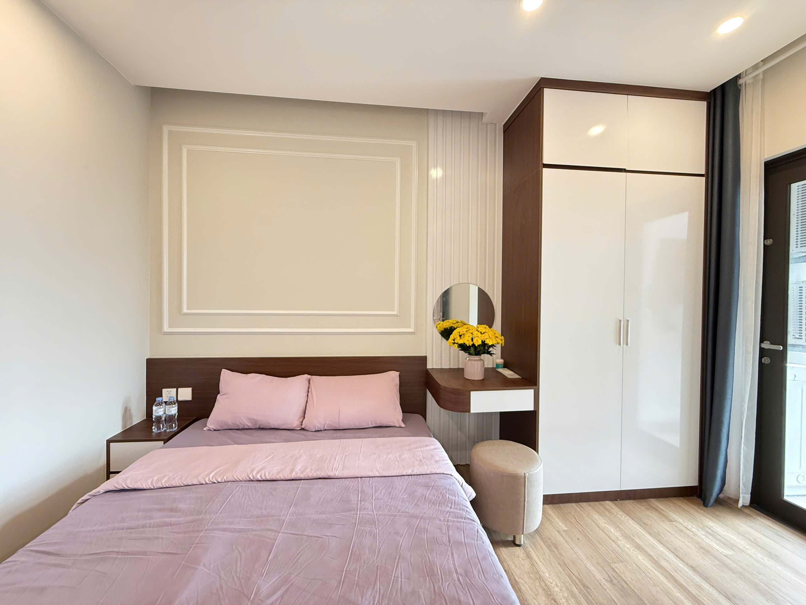 Căn hộ 2 phòng ngủ,đủ đồ đẹp bên tòa R2 Onsen Ecopark cần cho thuê 4