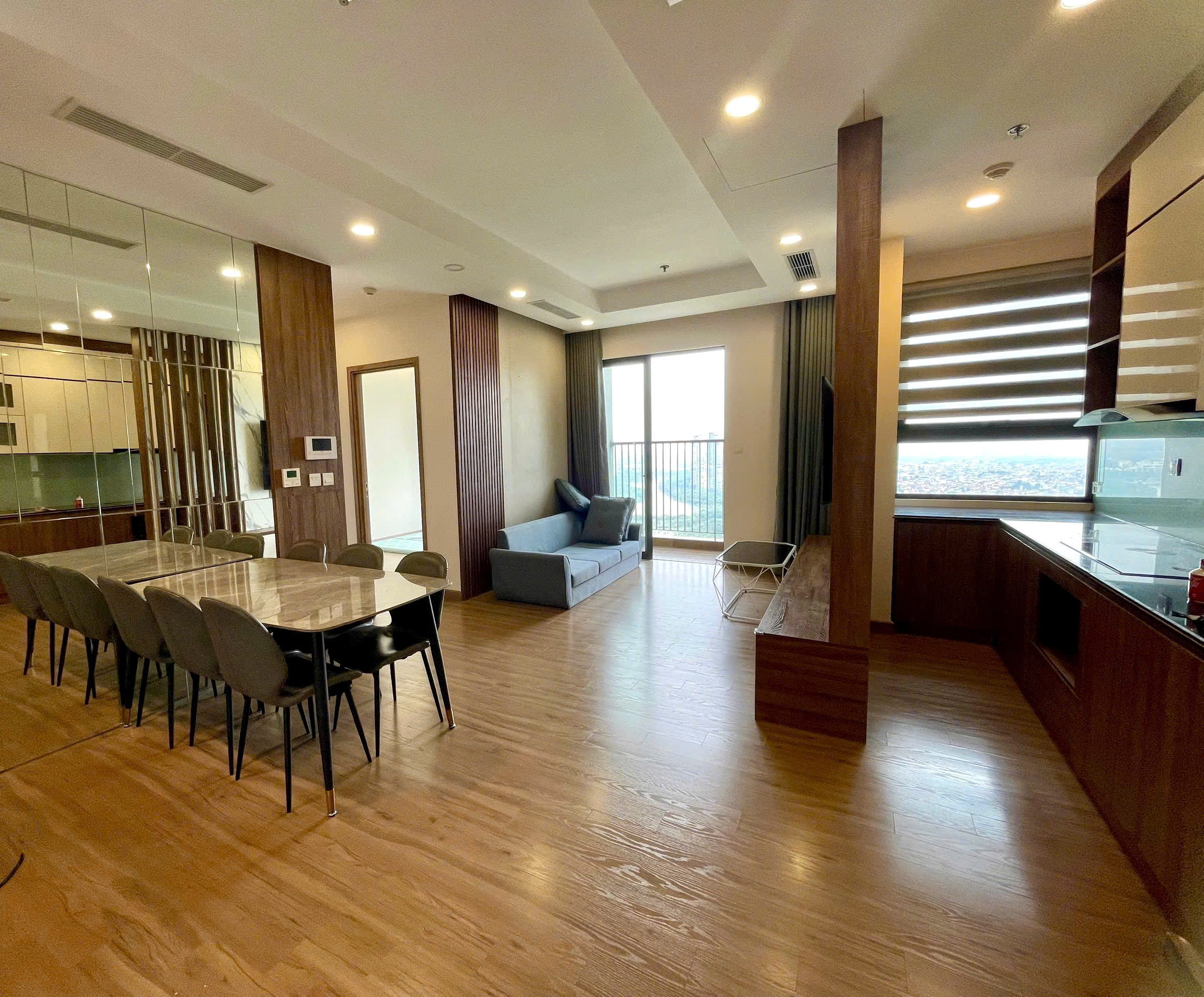 Căn hộ 3 phòng ngủ,đủ đồ giá tốt bên tòa SP Sky Oasis Ecopark cho thuê 1