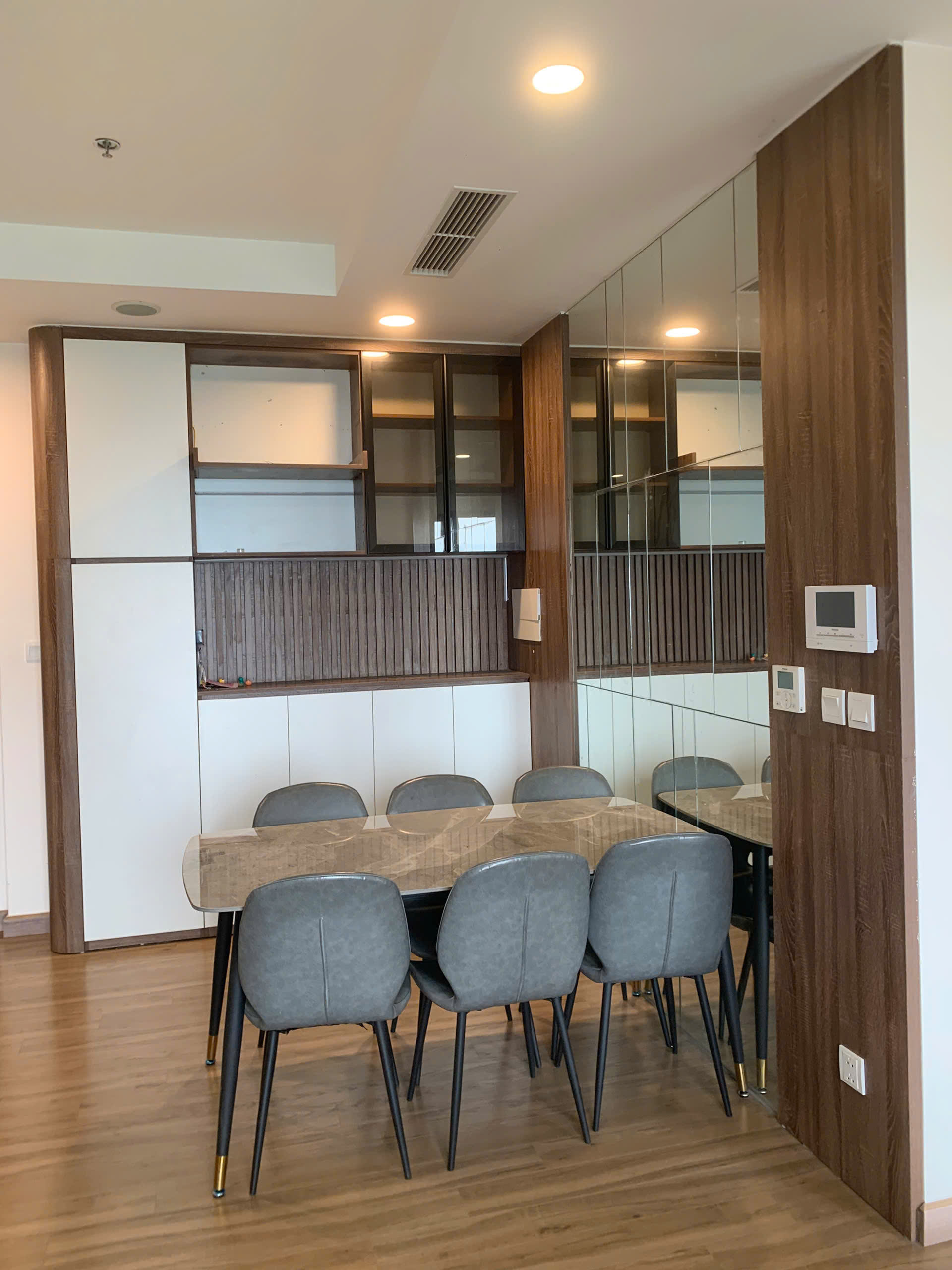 Căn hộ 3 phòng ngủ,đủ đồ giá tốt bên tòa SP Sky Oasis Ecopark cho thuê 3