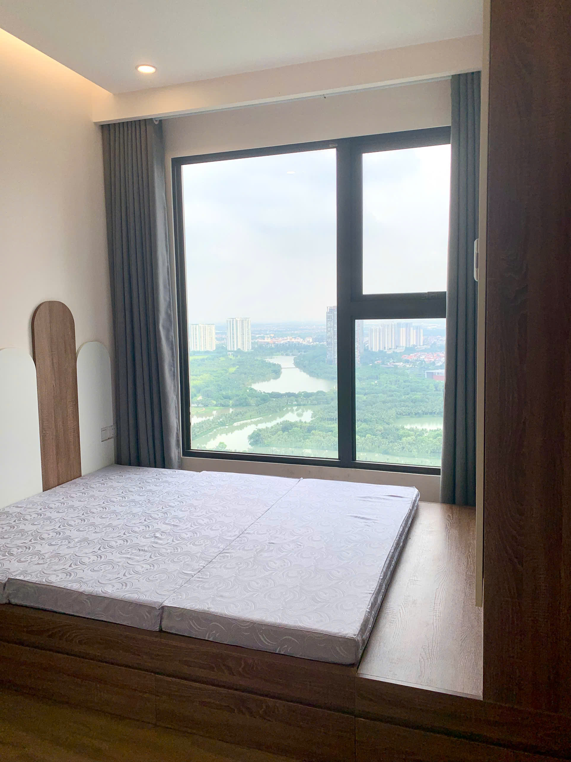 Căn hộ 3 phòng ngủ,đủ đồ giá tốt bên tòa SP Sky Oasis Ecopark cho thuê 9