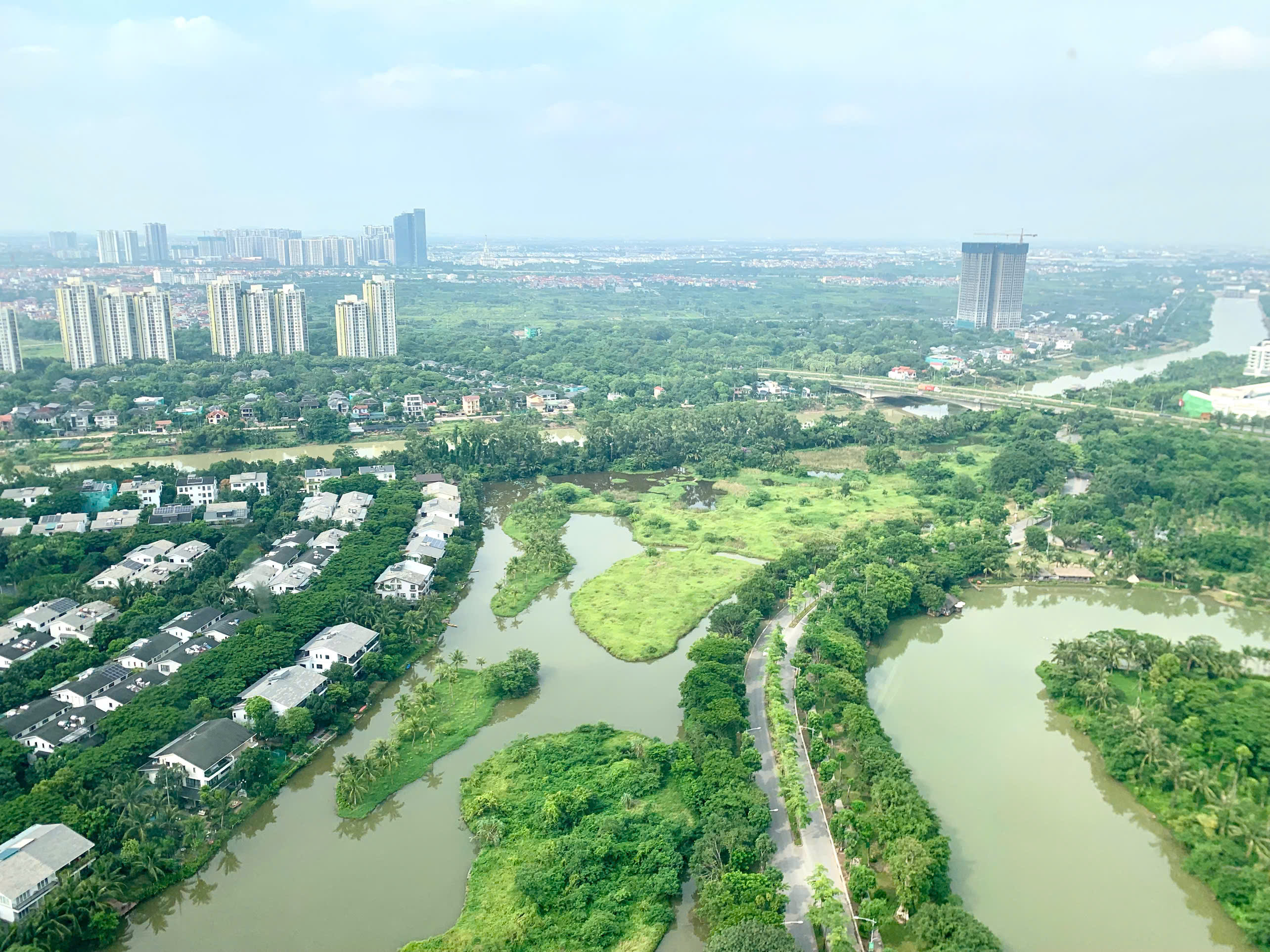 Căn hộ 3 phòng ngủ,đủ đồ giá tốt bên tòa SP Sky Oasis Ecopark cho thuê 1