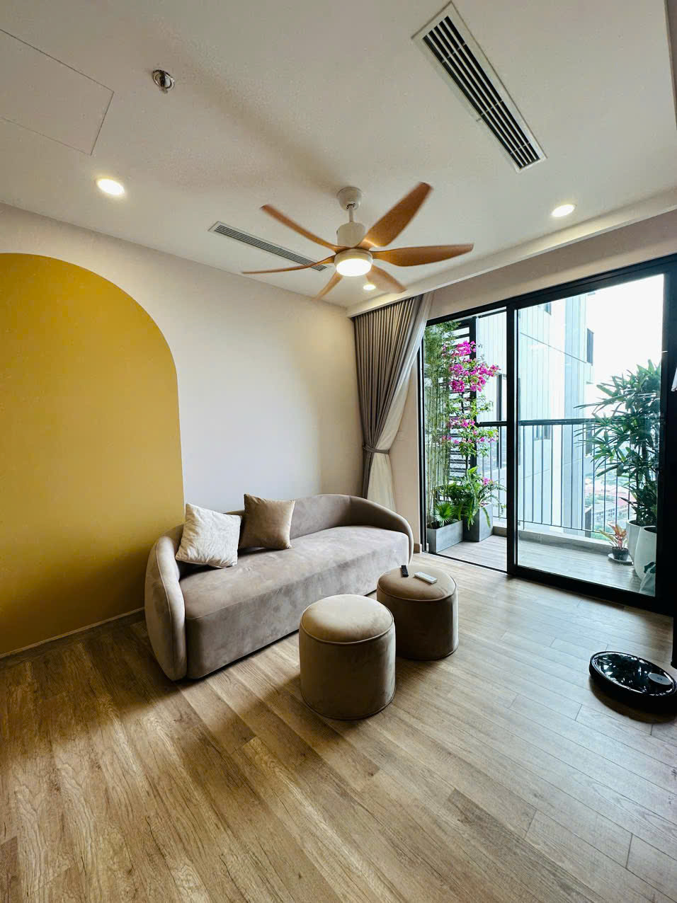 căn hộ 63m2,2 phòng ngủ đủ đồ bên tòa haven Park Ecopark cần cho thuê 1