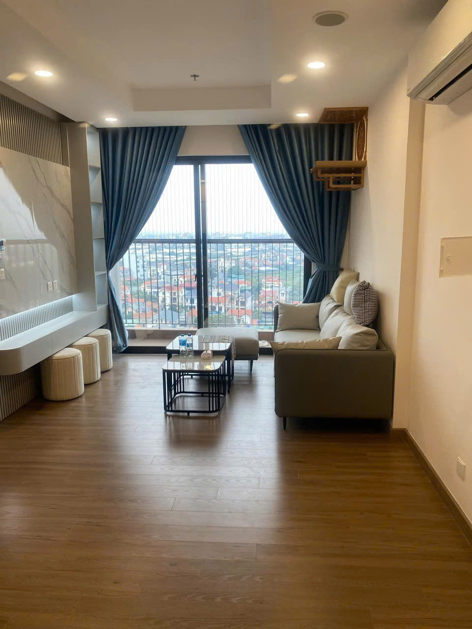 Căn hộ 83m2, 3 phòng ngủ,đủ đồ tòa S3 Sky Oasis Ecopark cần cho thuê 1