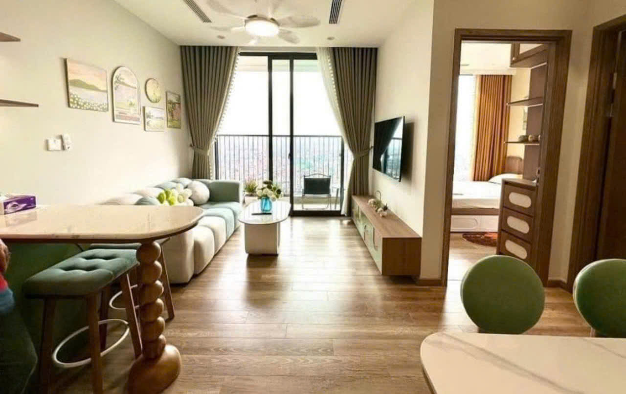 Căn hộ cao cấp 2 phòng ngủ, đầy đủ đồ đẹp bên tòa L2 Landmark Ecopark cho thuê 1