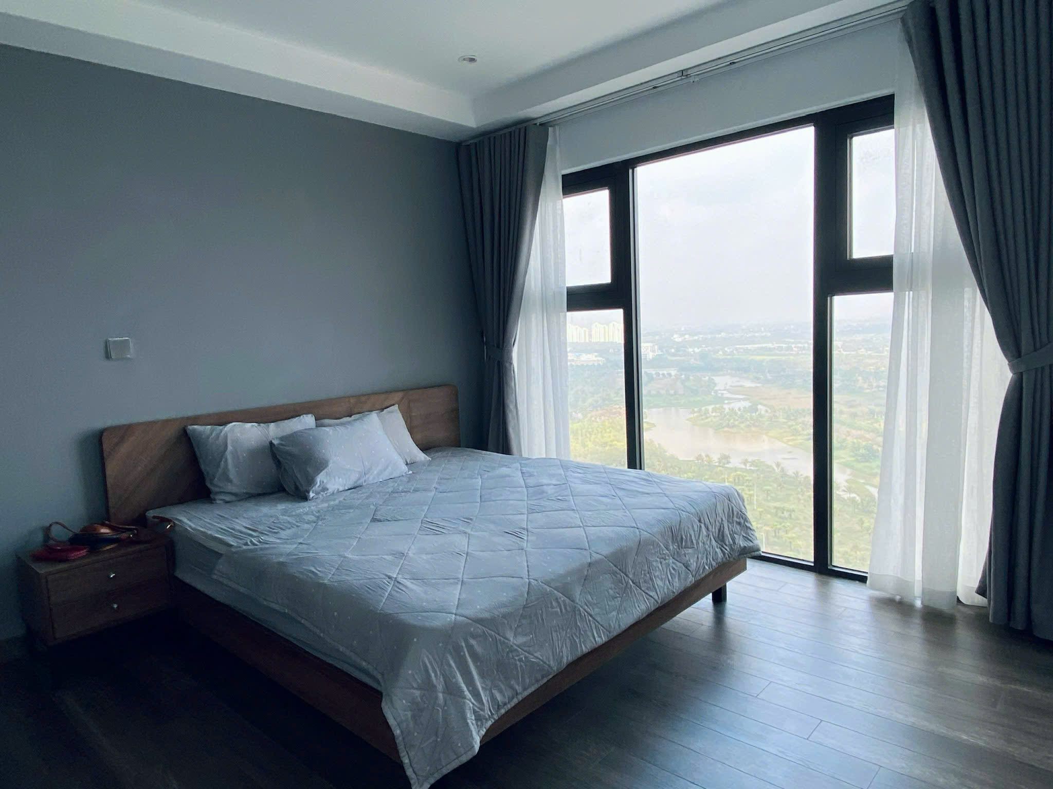 Căn hộ tầng cao, view hồ, full nội thất cao cấp bên tòa Park 2 Ecopark cho thuê 4