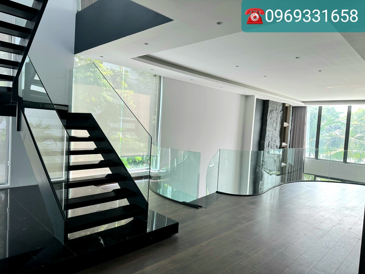 Chính chủ cần bán căn biệt thự có bể bơi và sân vườn rộng bên khu Biệt thự Đảo ecopark 6
