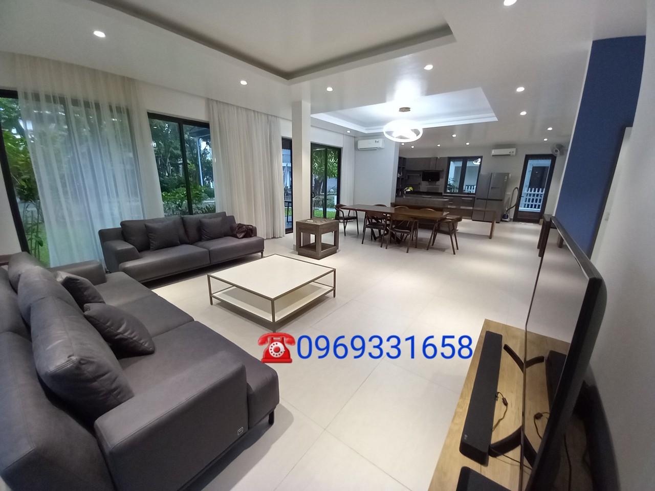 cho thuê căn biệt thự sân vườn 410m2, 5 phong ngủ, full nội thất cao cấp tại khu BT Mimosa, Ecopark 1