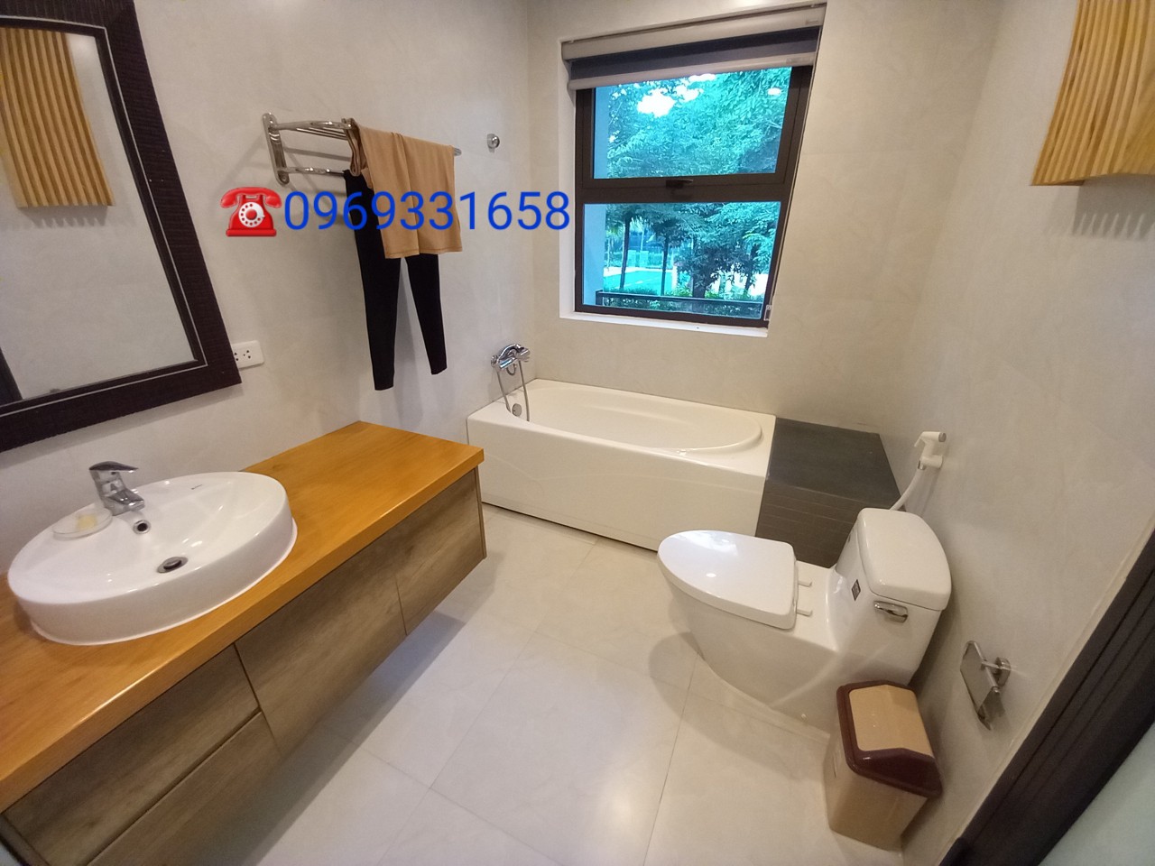 cho thuê căn biệt thự sân vườn 410m2, 5 phong ngủ, full nội thất cao cấp tại khu BT Mimosa, Ecopark 5