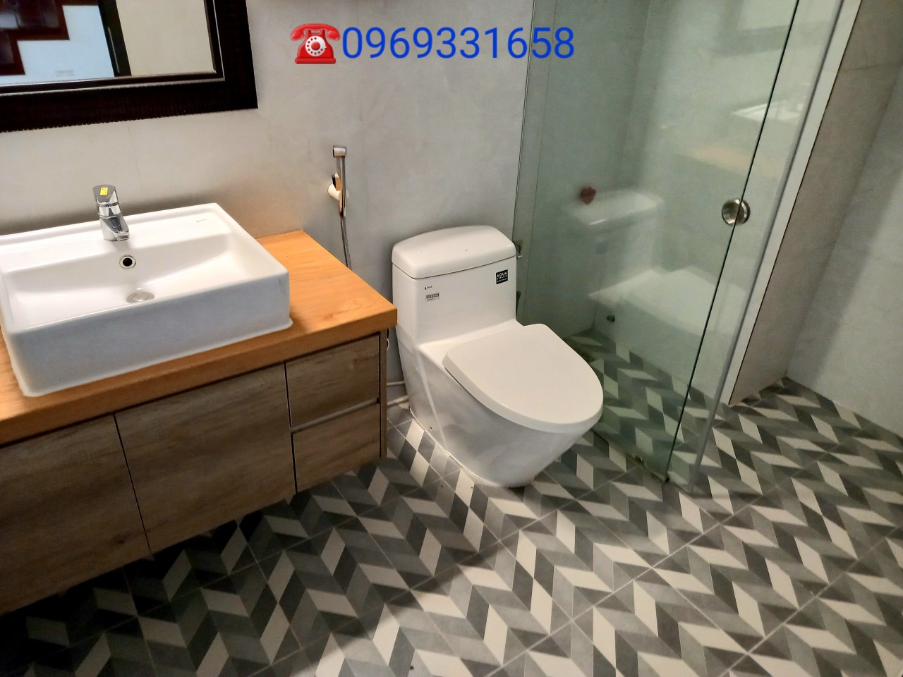 cho thuê căn biệt thự sân vườn 410m2, 5 phong ngủ, full nội thất cao cấp tại khu BT Mimosa, Ecopark 8