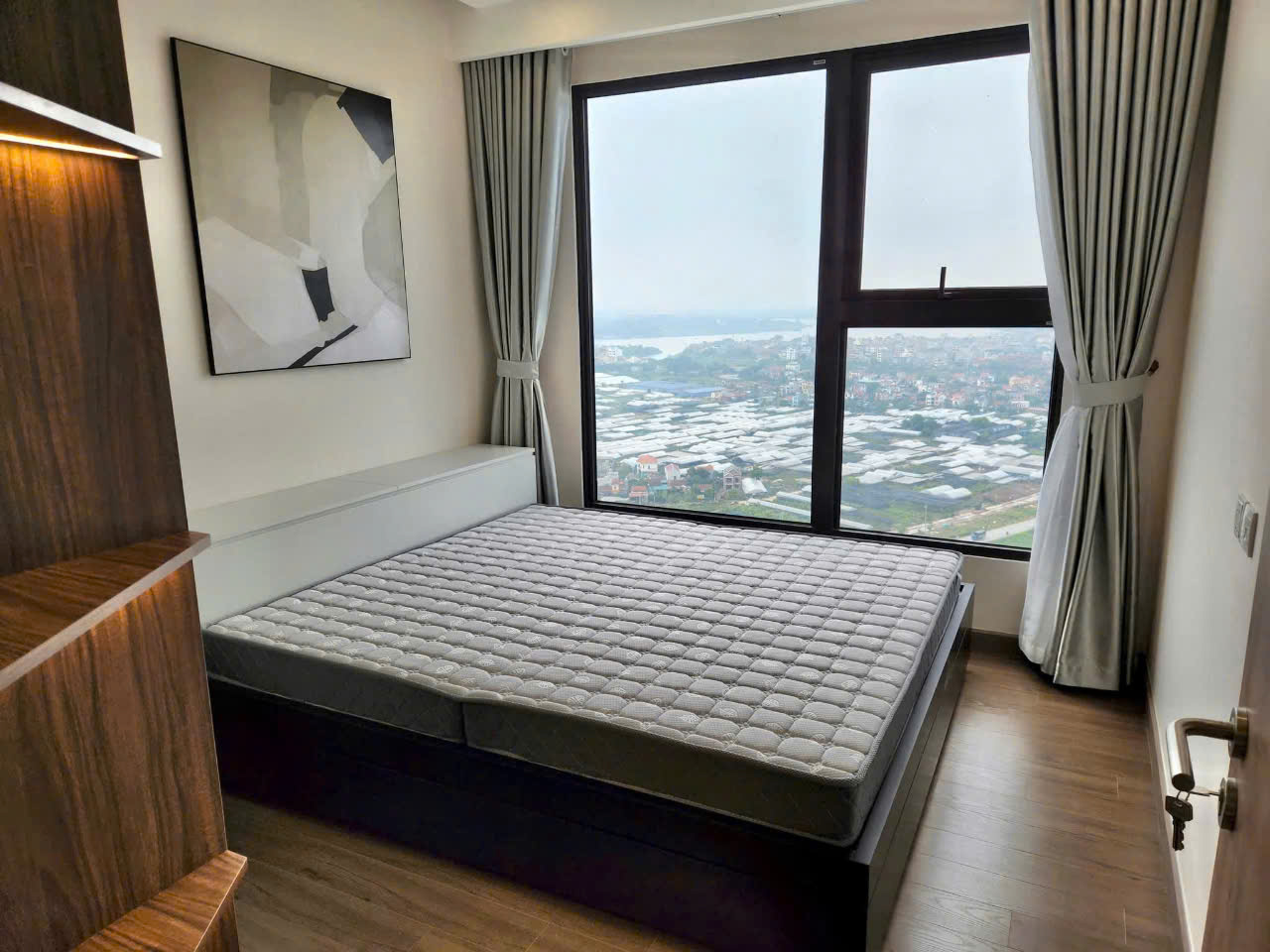 Cho thuê căn hộ 2 phòng ngủ,đầy đủ nội thất bên tòa Sky Oasis Ecopark 5