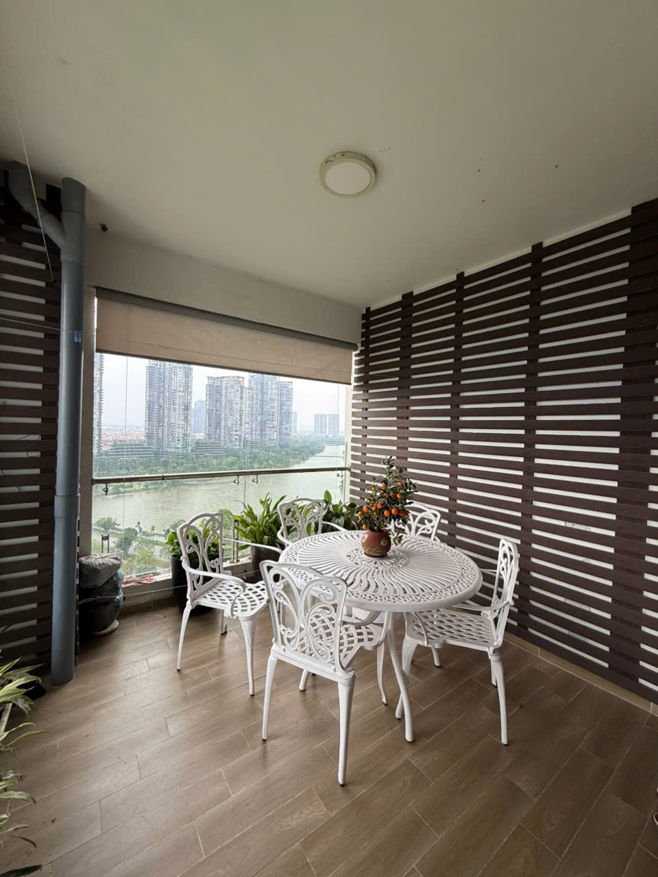 Cho thuê căn hộ 3 phòng ngủ, đủ đồ bên tòa Lake 1 Ecopark,hưng yên 3