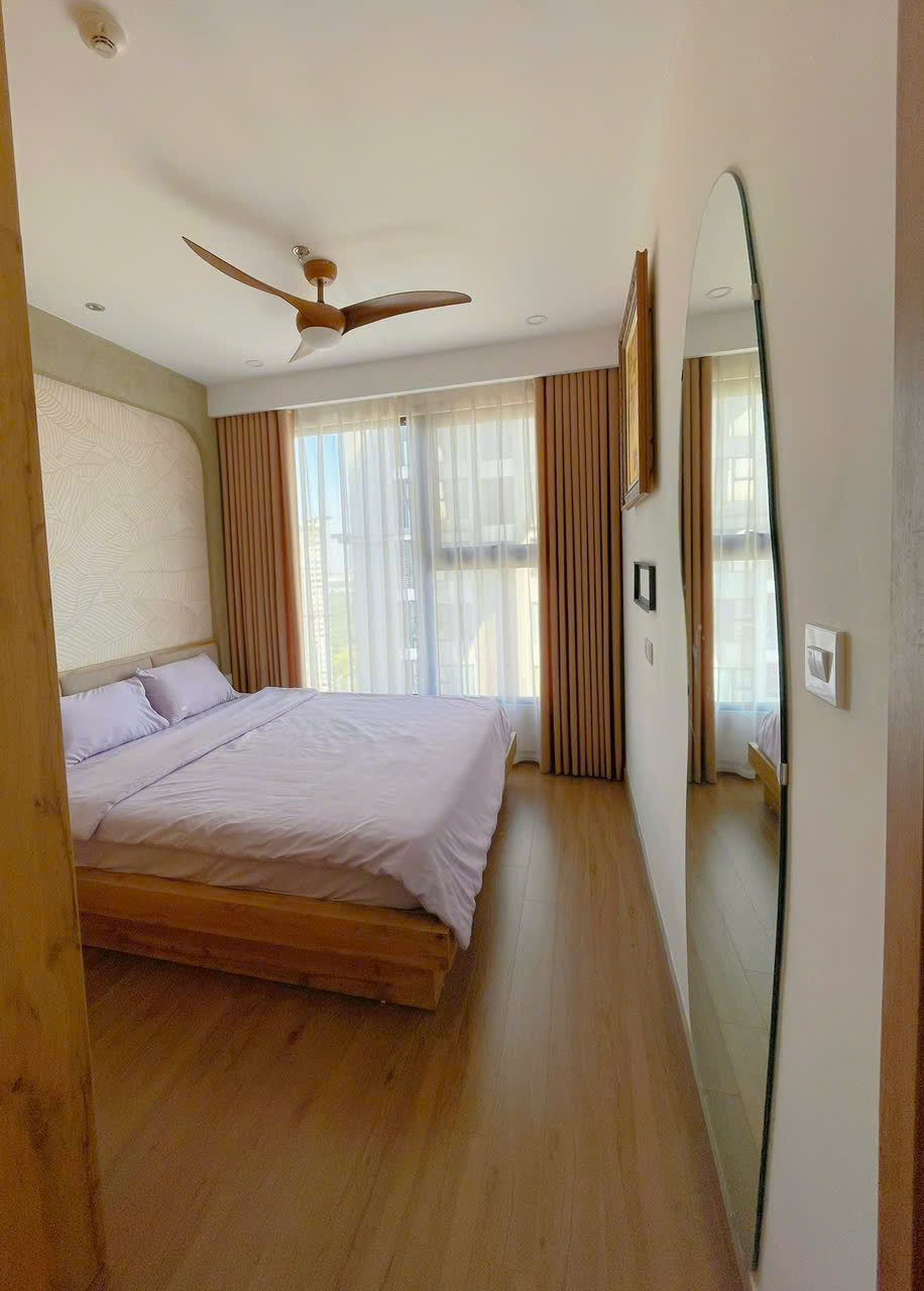 Cho thuê căn hộ 3 phòng ngủ,đầy đủ đồ bên tòa S1 Solforest Ecopark 10