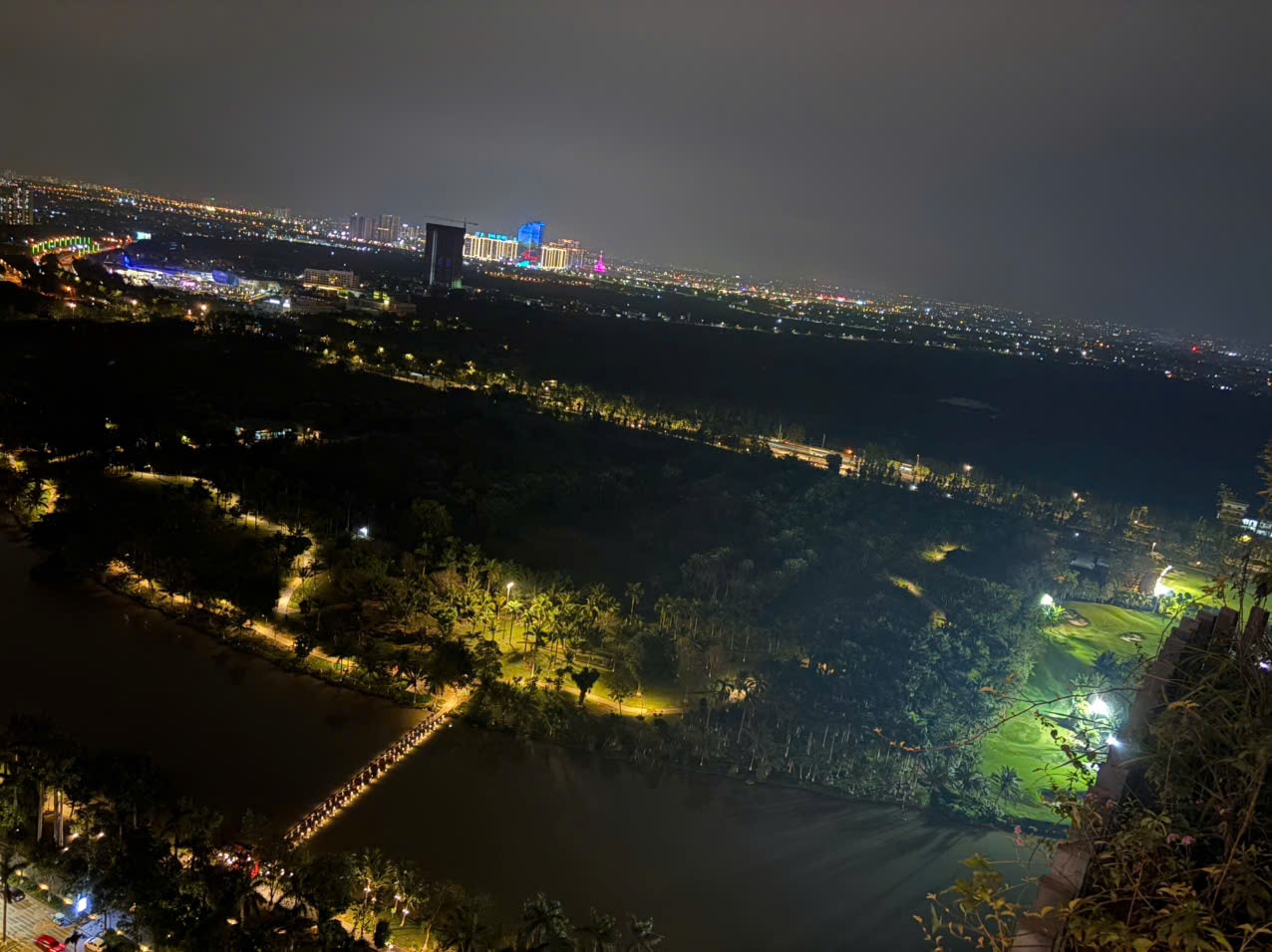cho thuê căn hộ cao cấp 2 phòng ngủ,đủ đồ bên tòa R3 Onsen Ecopark 14