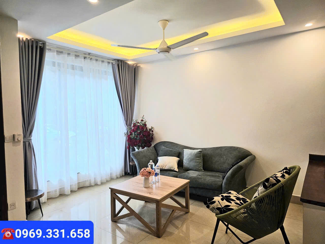 Cho thuê căn liền kề 5 phòng ngủ khép kín,full đồ bên parkriver Ecopark 2