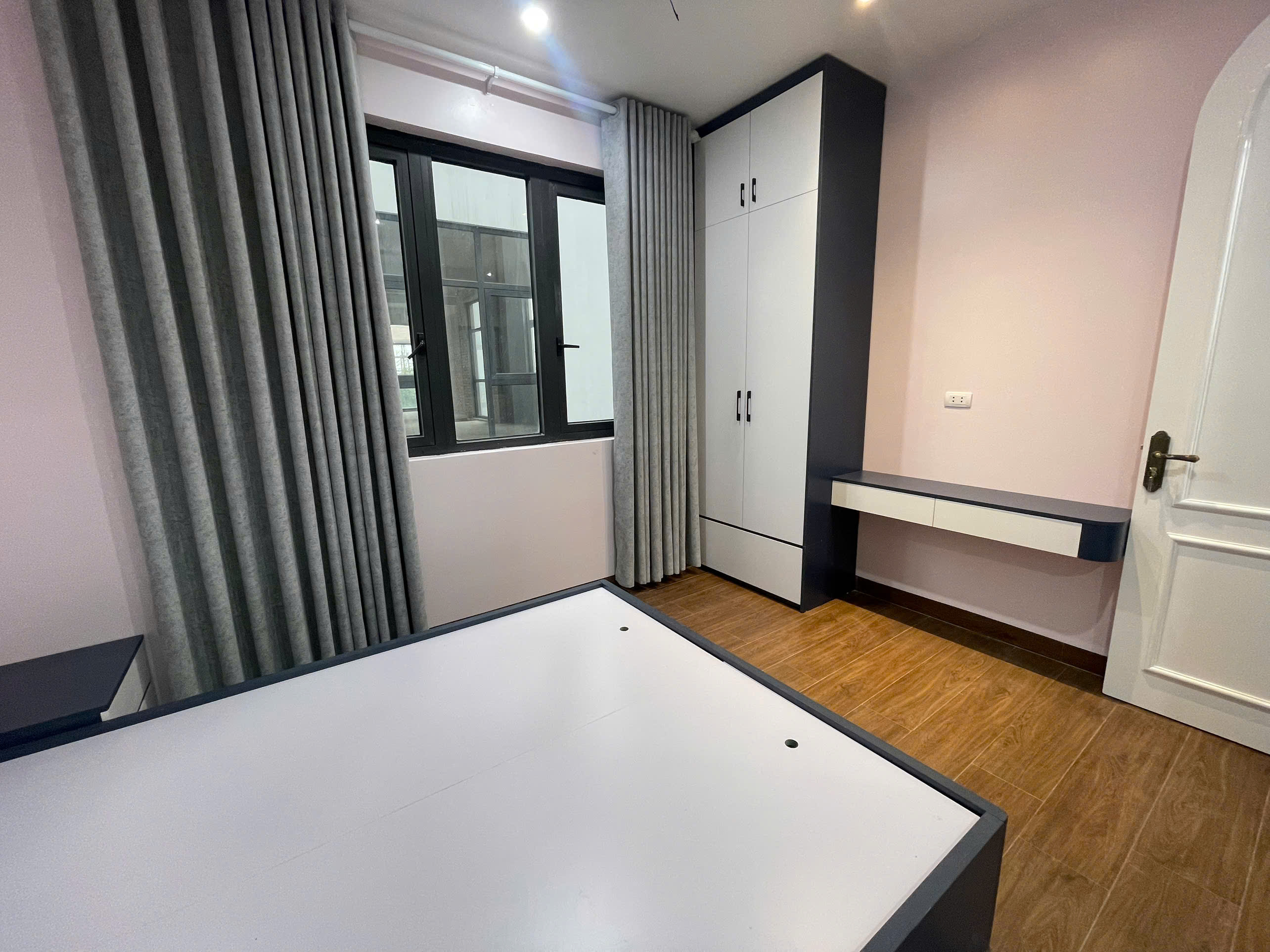 Cho thuê căn liền kề 78m2, 6 phòng ngủ,đủ đồ bên khu Vịnh Thiên Đường Vinhomes Ocean park 3 7