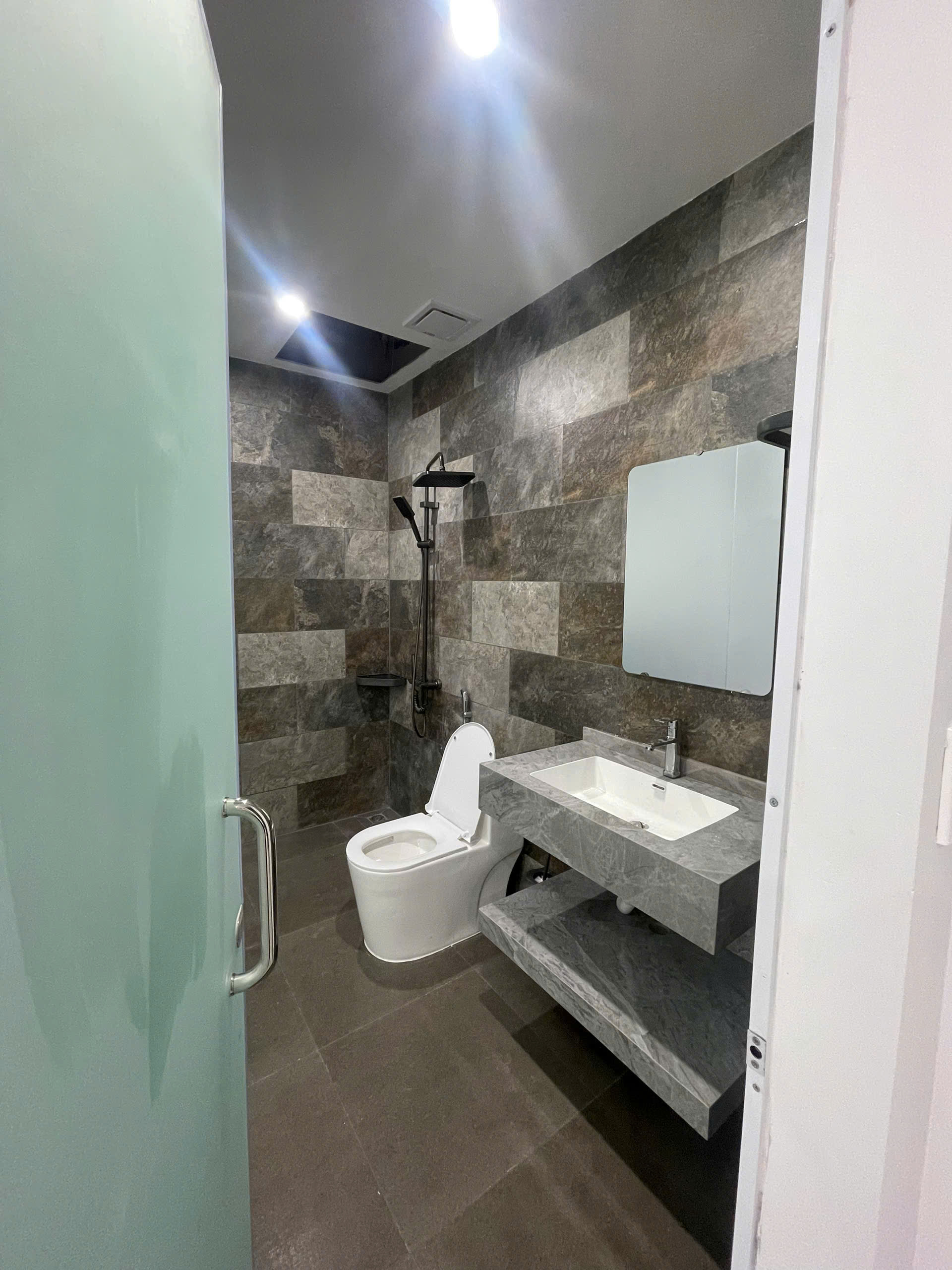 Cho thuê căn liền kề 78m2, 6 phòng ngủ,đủ đồ bên khu Vịnh Thiên Đường Vinhomes Ocean park 3 8