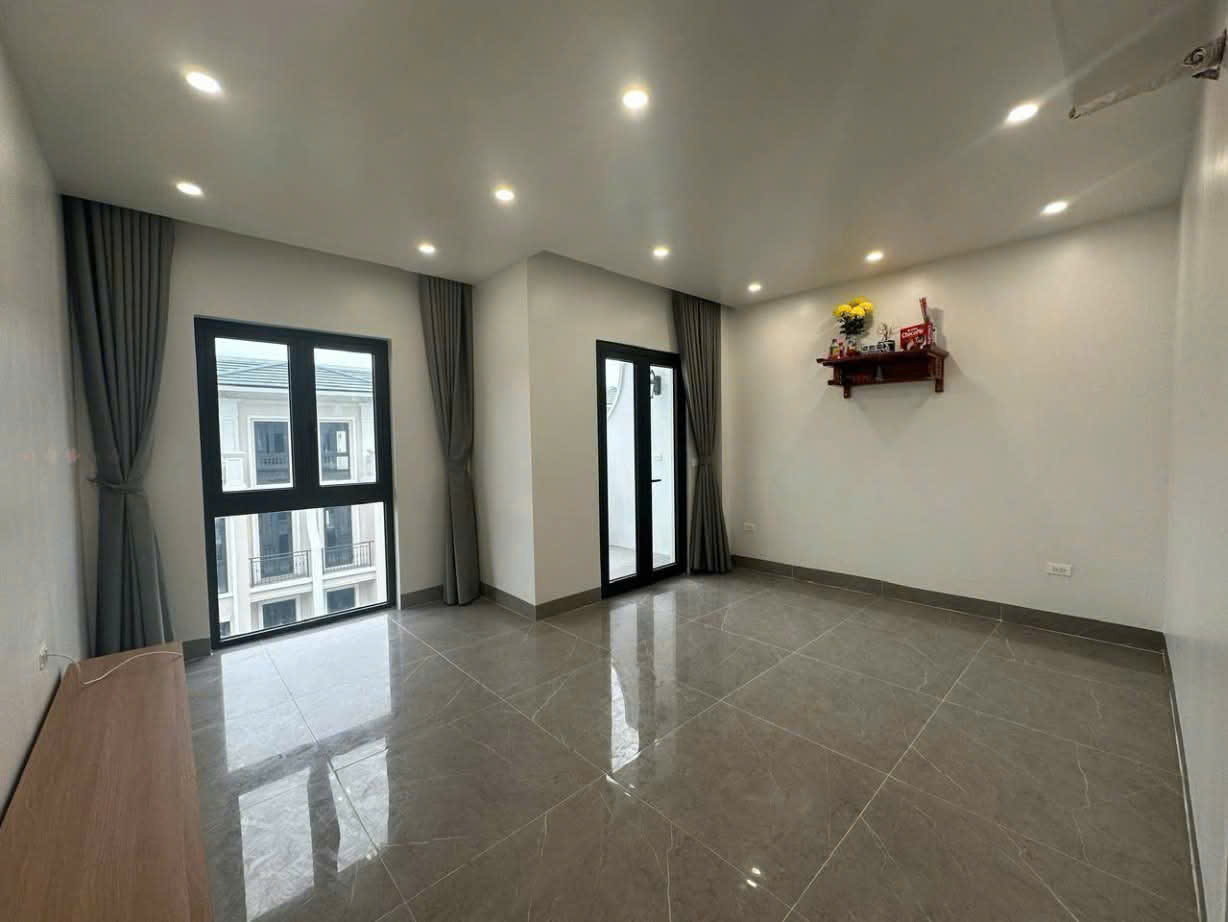 Cho thuê căn liền kề hoàn thiện 5 tầng bên Vinhomes ocean park 3 1