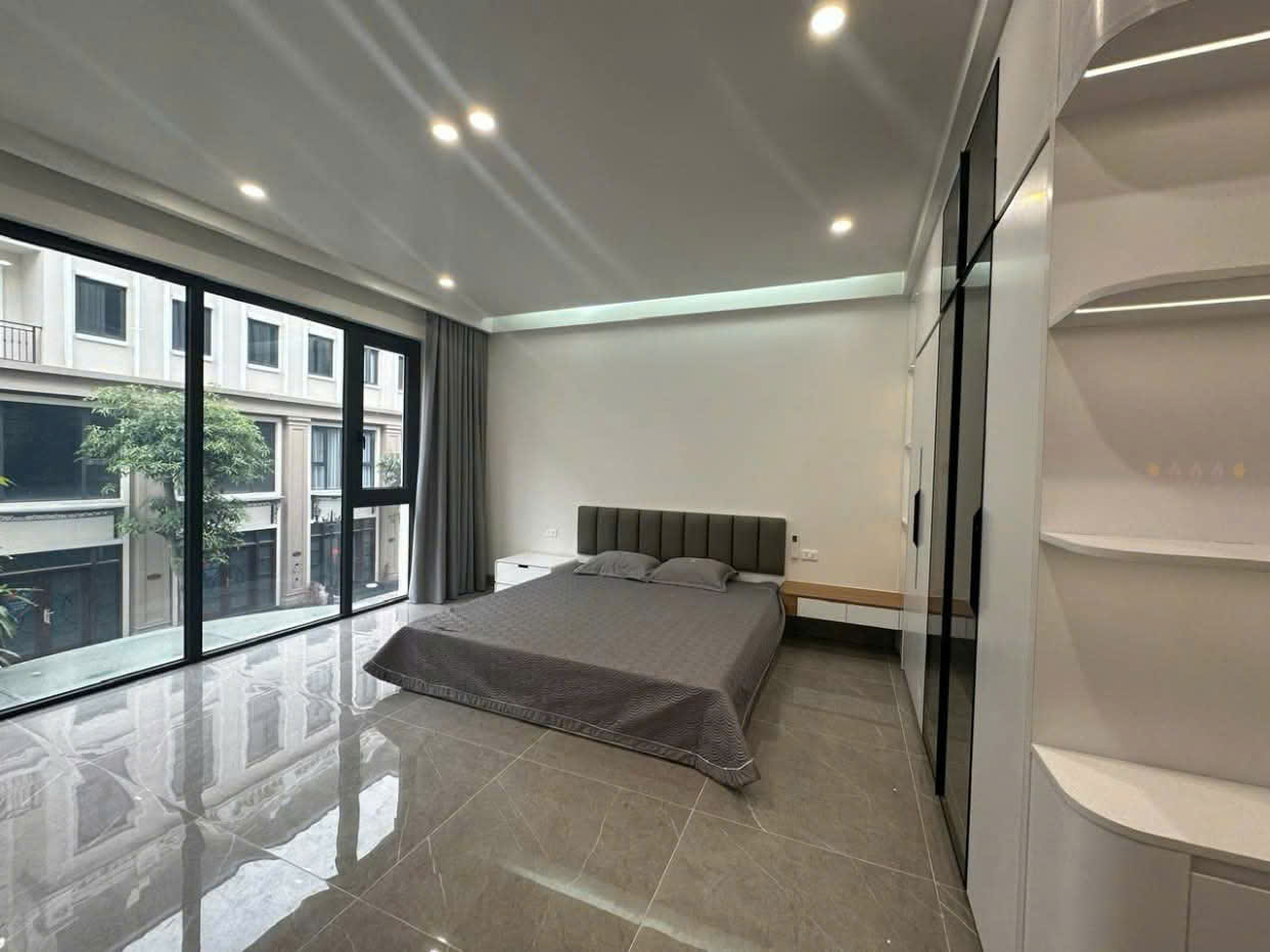 Cho thuê căn liền kề hoàn thiện 5 tầng bên Vinhomes ocean park 3 3