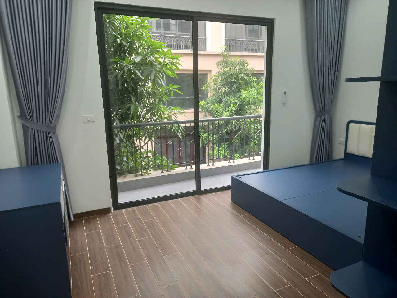 Cho thuê căn liền kề xẻ khe hoàn thiện 2 tầng bên khu Cọ Xanh vinhomes Ocean park 2 8