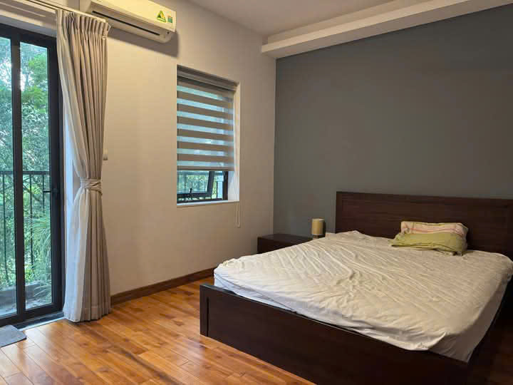 Cho thuê căn nhà phố 100m2 x 4 tầng, đầy đủ đồ bên Park river Ecopark 4