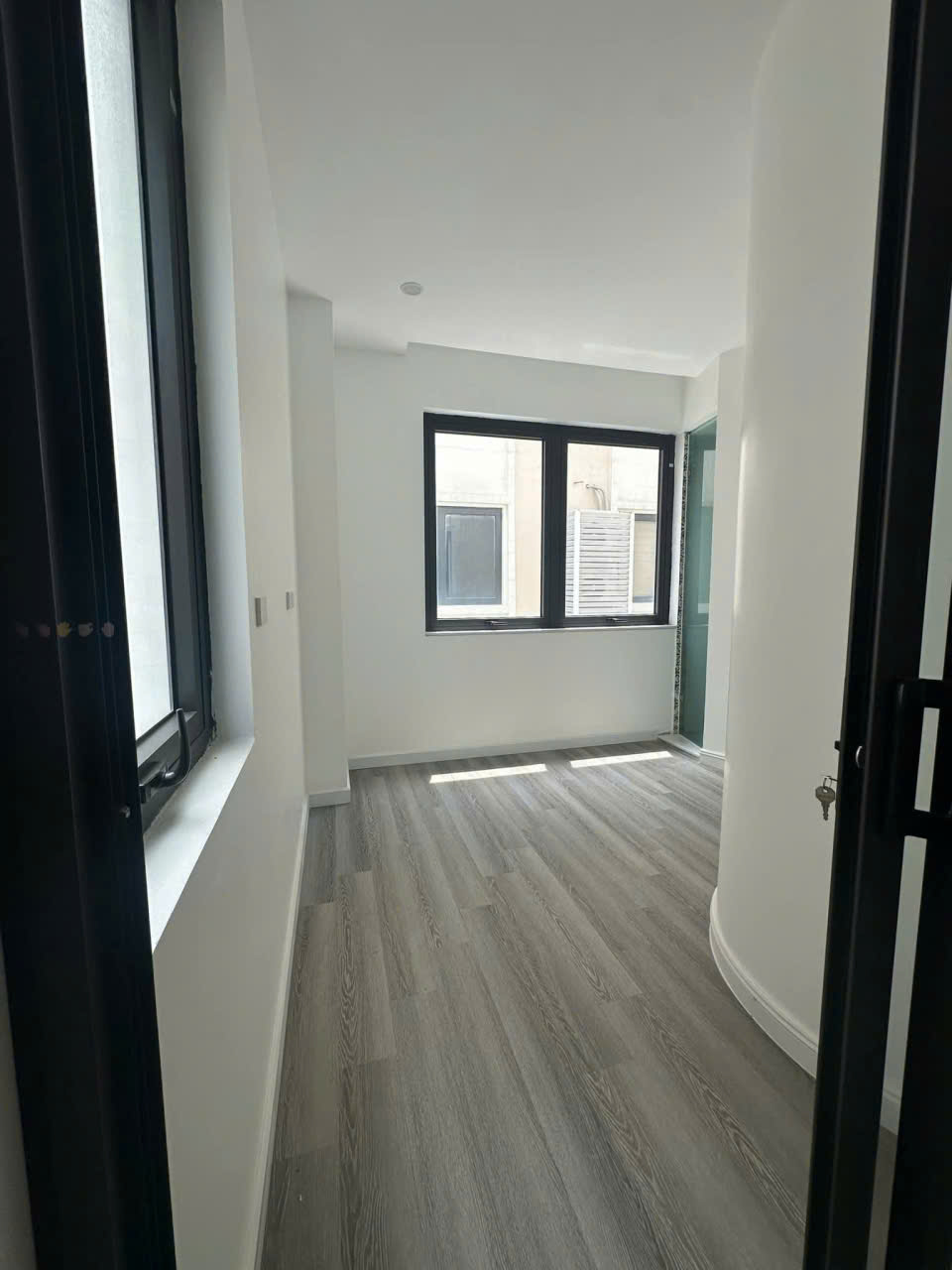 CHO THUÊ NHÀ 5 TẦNG XẺ KHE BÊN VINHOMES OCEANPARK 2 7