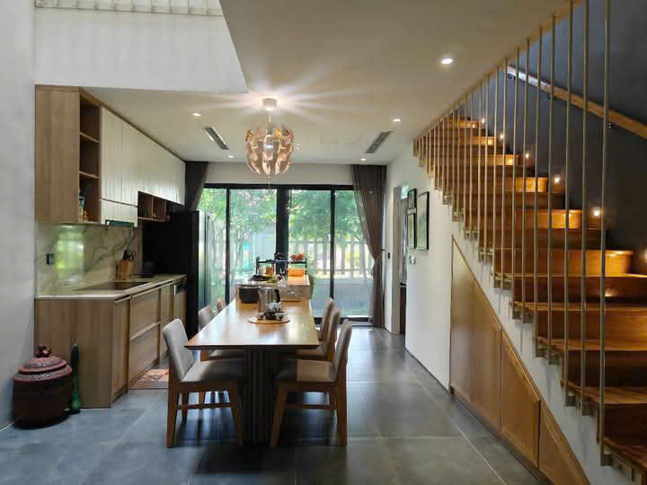 Cần bán căn nhà phố hoàn thiện đủ đồ đẹp bên khu thủy trúc Ecopark