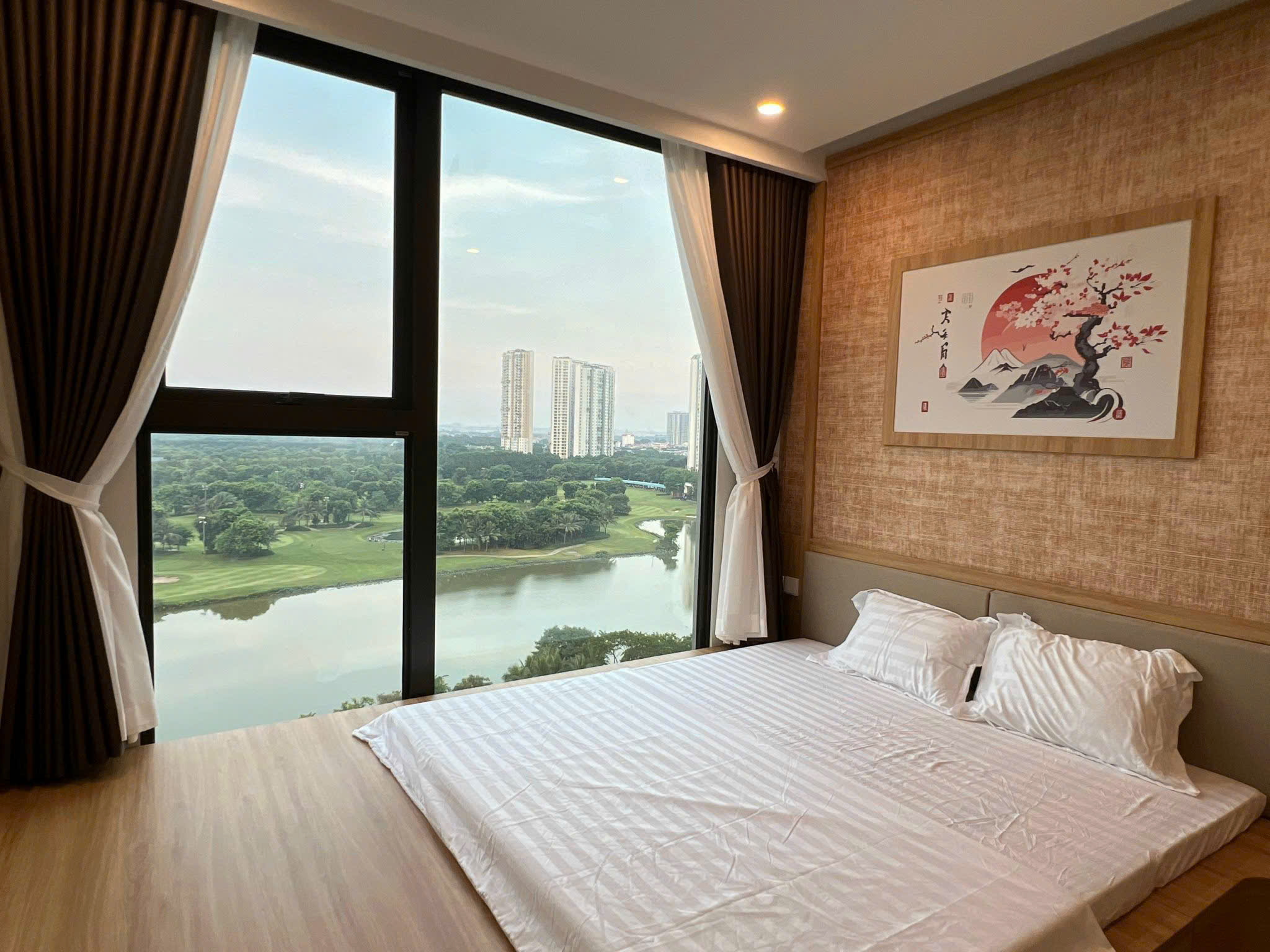 Căn hộ 3 phòng ngủ, full nội thất cao cấp bên tòa R3 Onsen Ecopark cần cho thuê