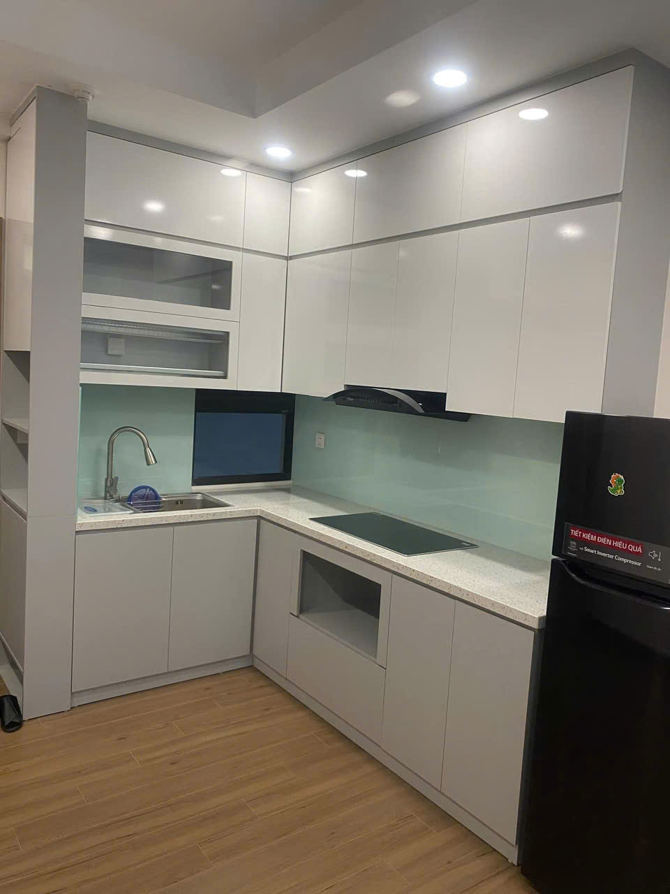 Căn hộ 83m2, 3 phòng ngủ,đủ đồ tòa S3 Sky Oasis Ecopark cần cho thuê