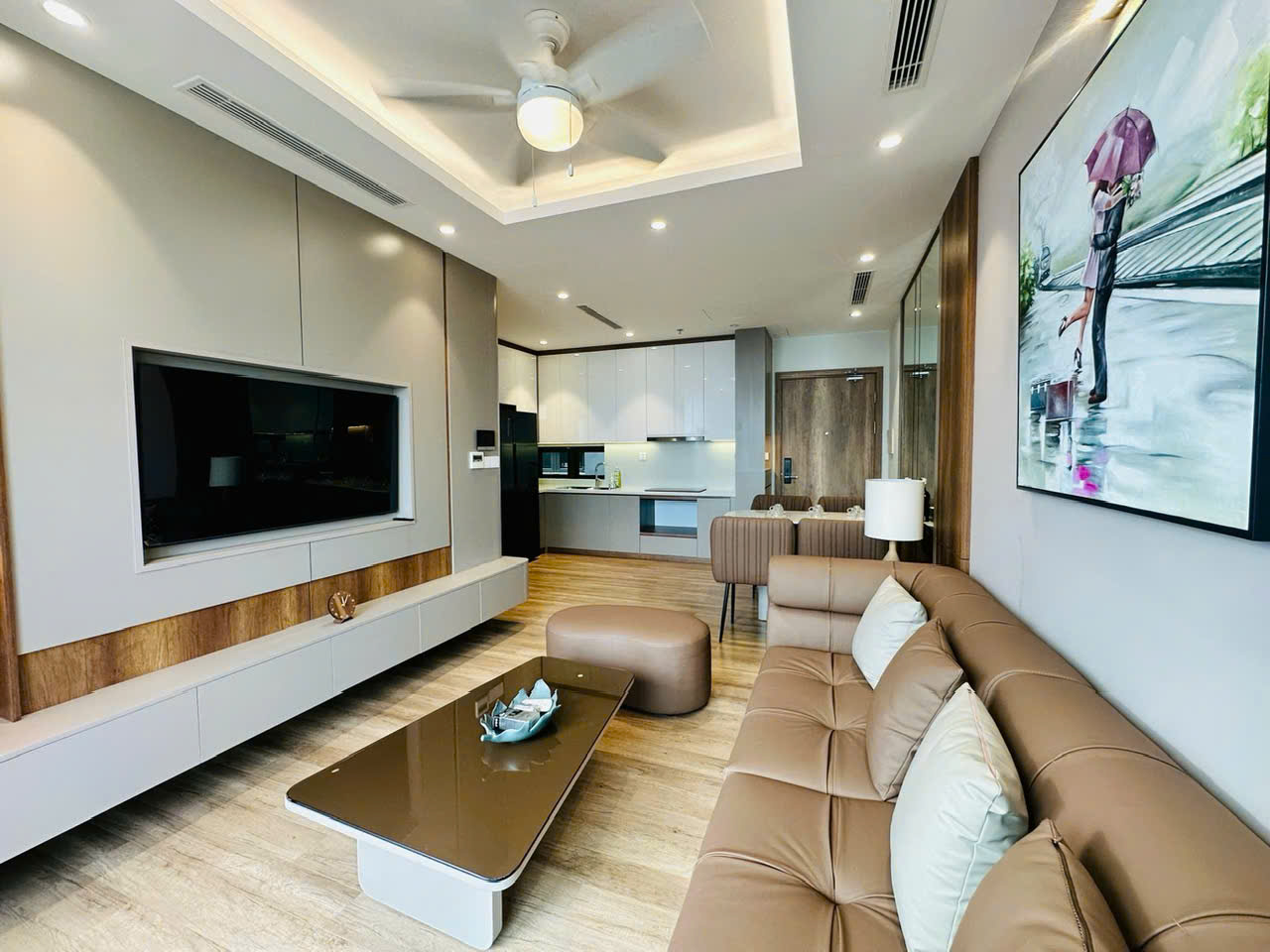 căn hộ cao cấp 3 phòng ngủ, đầy đủ đồ đẹp bên tòa L2 The landmark Ecopark cần cho thuê