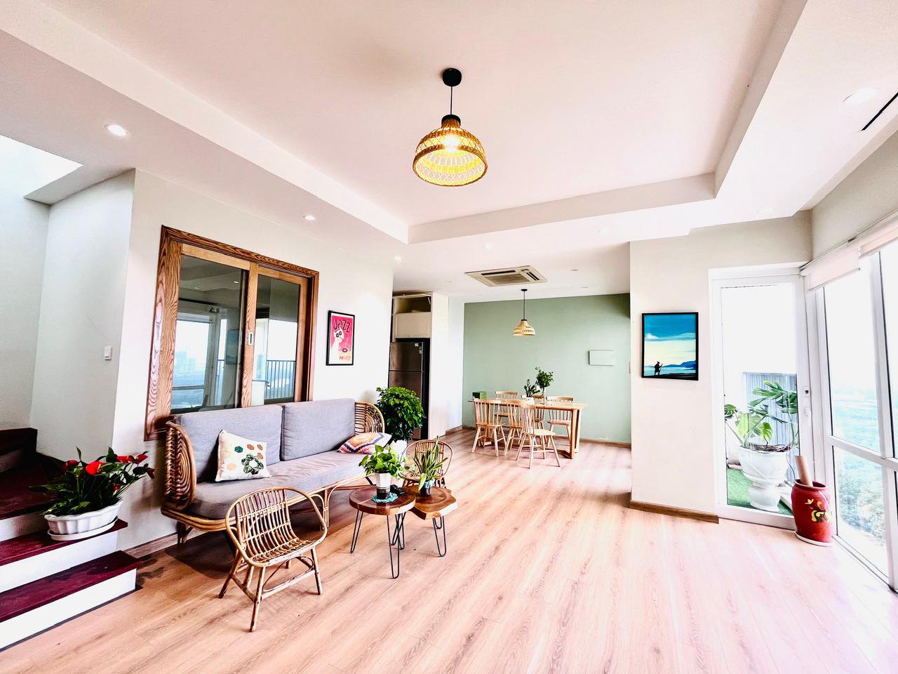 Căn hộ penthouse mới cải taọ tại Rừng Cọ cần cho thuê