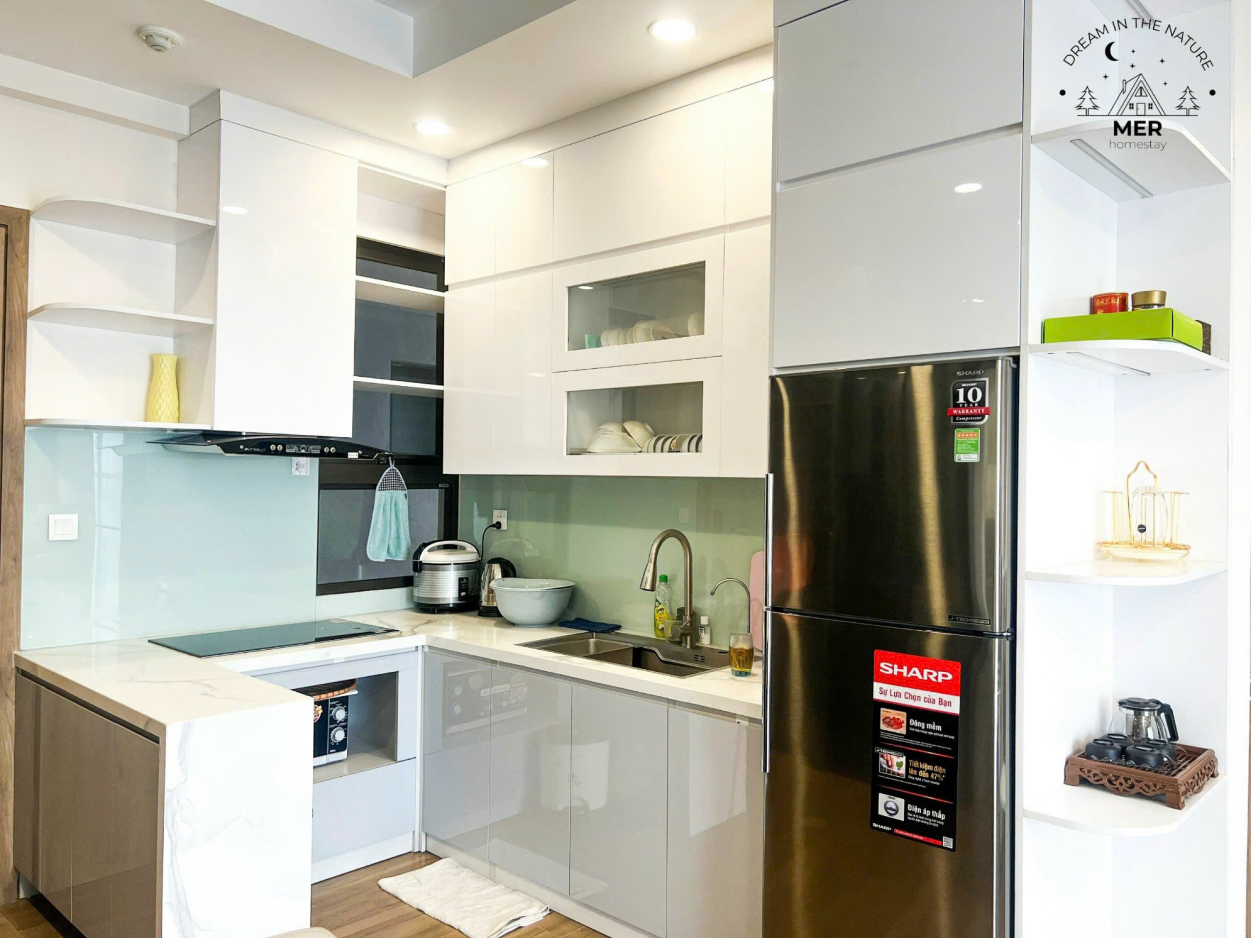 Cho thuê căn hộ 3 phòng ngủ, đầy đủ đồ bên tòa Sky oasisEcopark