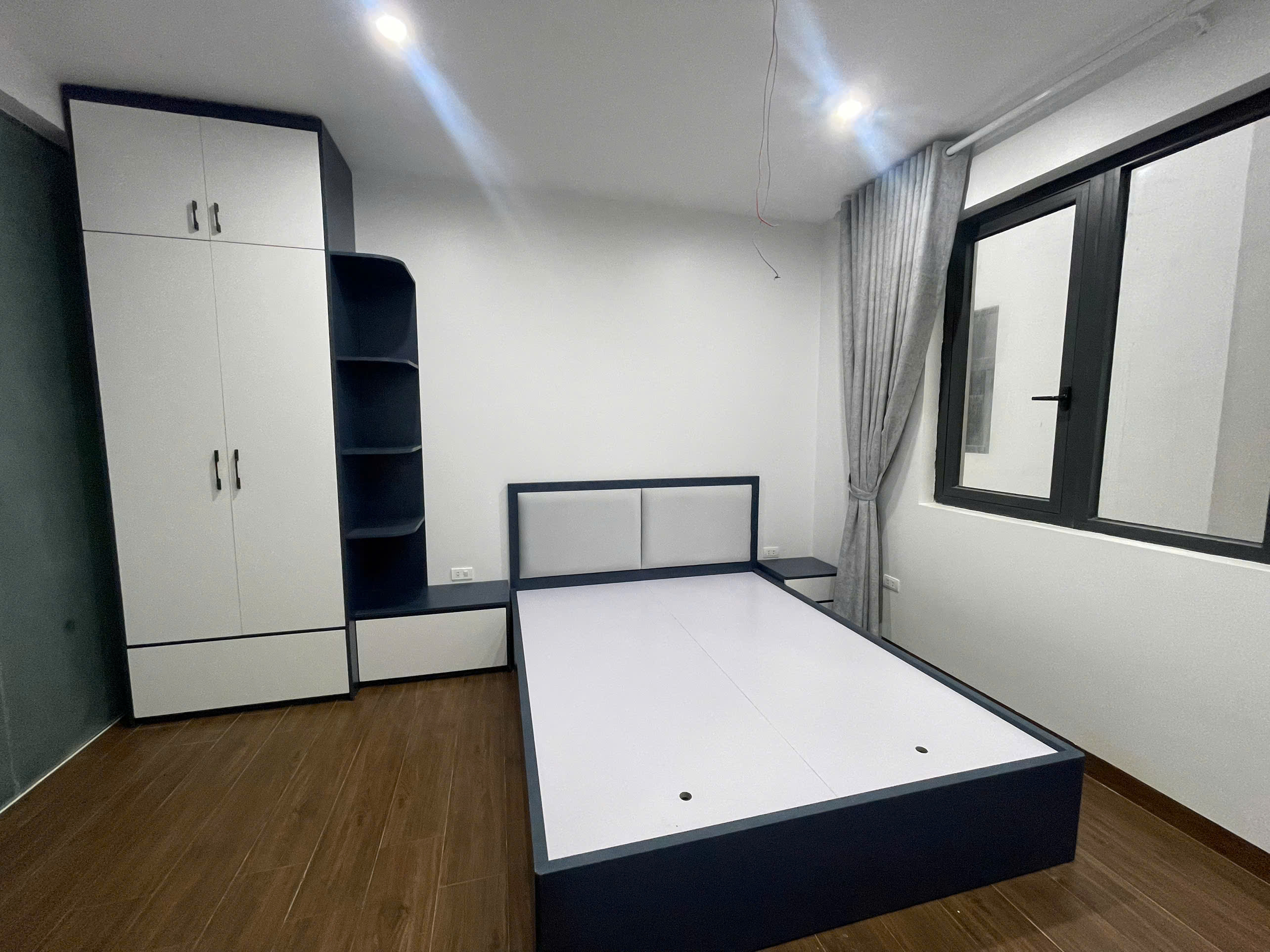 Cho thuê căn liền kề 78m2, 6 phòng ngủ,đủ đồ bên khu Vịnh Thiên Đường Vinhomes Ocean park 3