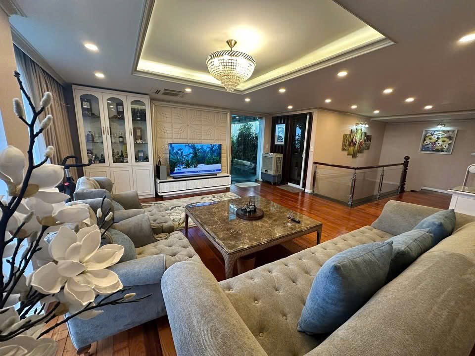 CHO THUÊ PENTHOUSE RỪNG CỌ 268M2 , 3 PHÒNG NGỦ– FULL ĐỒ – SÂN VƯỜN SIÊU RỘNG