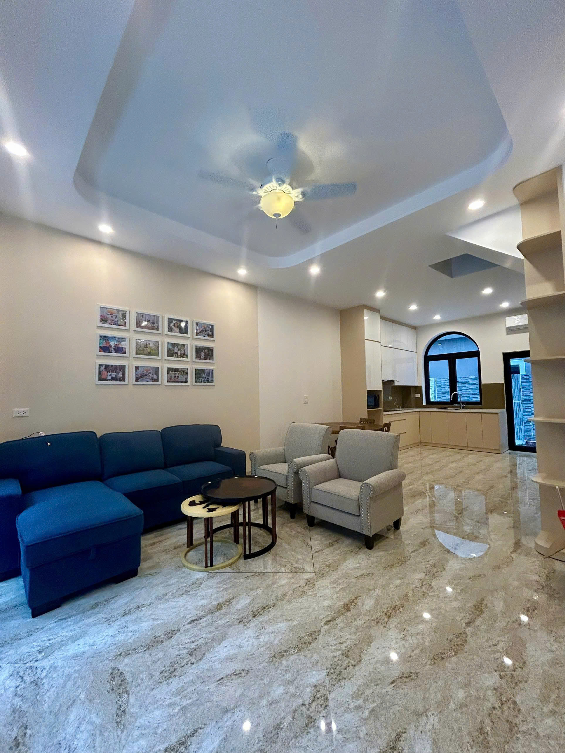 Nhà liền kề hoàn thiện 5 tầng, full nội thất giá rẻ bên khu Ánh Dương Vinhomes Ocean park cho thuê