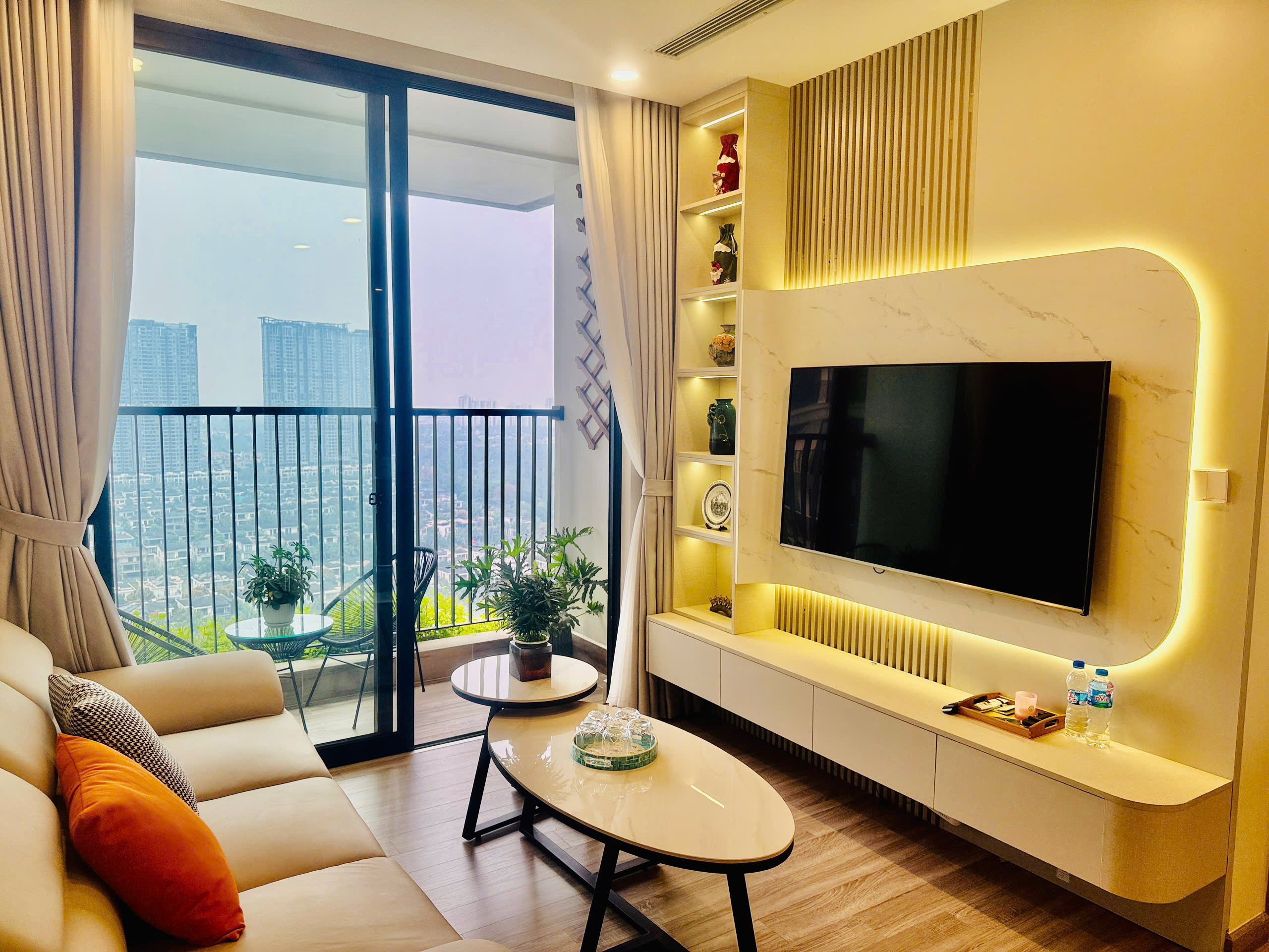 Cho Thuê Căn Hộ 2PN 2WC Sky Forest Ecopark - Full Nội Thất Cao Cấp