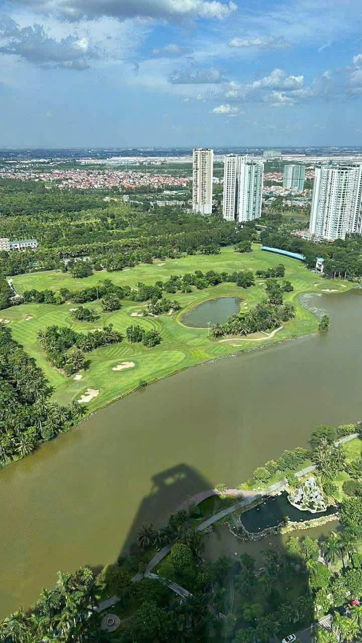 Cho Thuê Căn Hộ Chung Cư Cao Cấp 94m2, 3PN, View Hồ Thiên Nga Tòa L1 The Landmark Ecopark – Full Nội Thất Đẹp